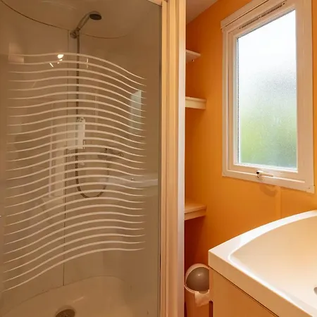 L'eucalyptus, Mobil-home Avec Exterieur Spacieux A Quelques Metres De La Holiday home