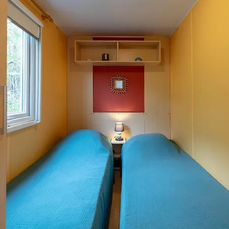 L'eucalyptus, Mobil-home Avec Exterieur Spacieux A Quelques Metres De La * Hyeres