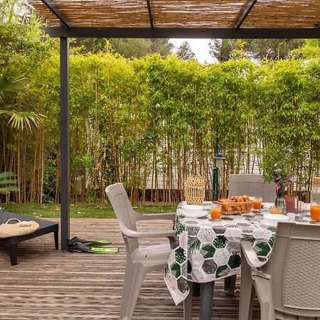 L'eucalyptus, Mobil-home Avec Exterieur Spacieux A Quelques Metres De La * Hyeres